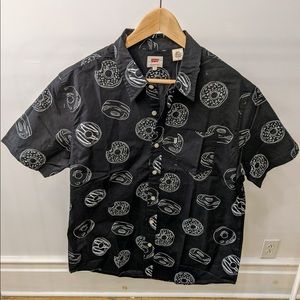 Levi’s donut short sleeve shirt